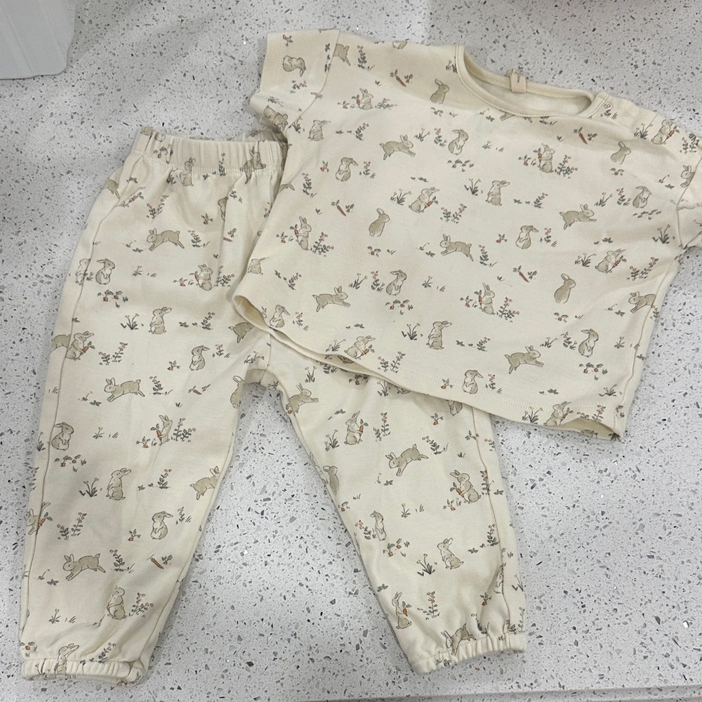 Quincy Mae Cream Bunny Print Set 18-24 mos